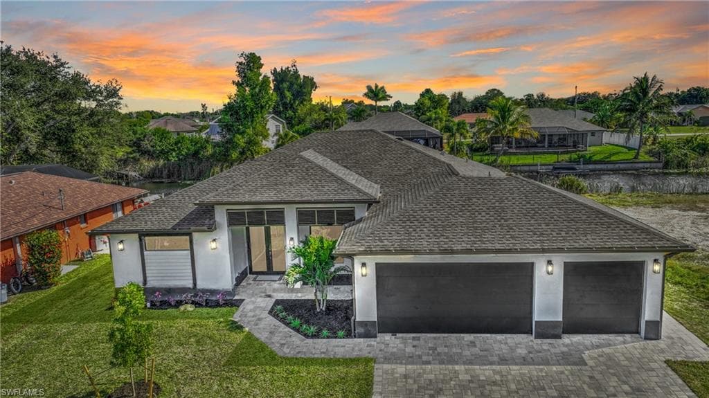 907 SW 15th PL CAPE CORAL, FL 33991