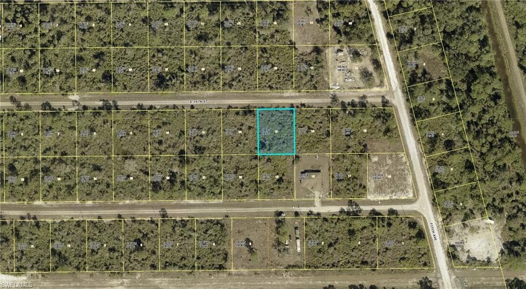 4230 29th ST ALVA, FL 33920