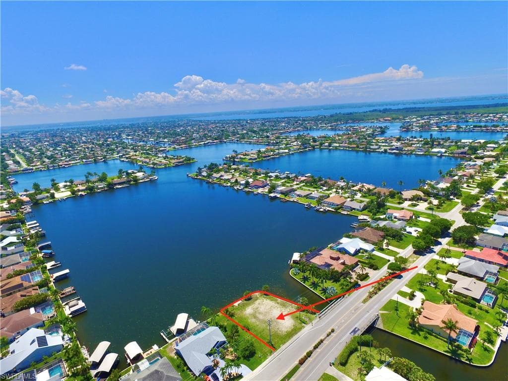 4817 Skyline BLVD CAPE CORAL, FL 33914