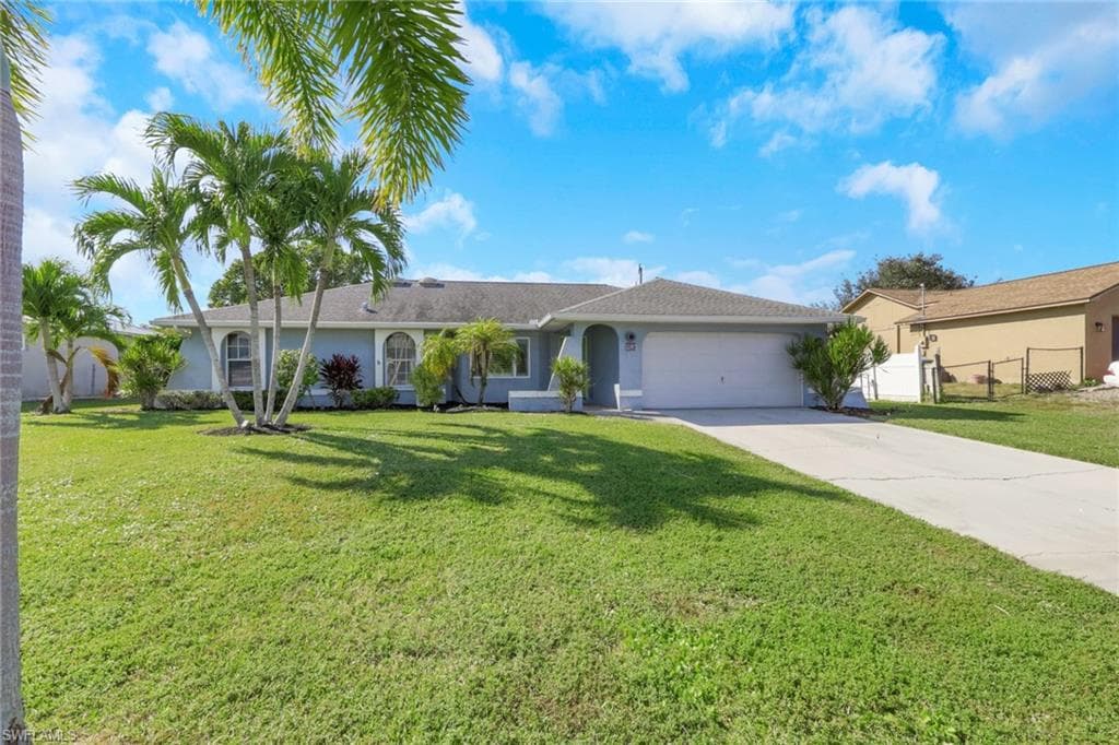 1324 1st AVE CAPE CORAL, FL 33991