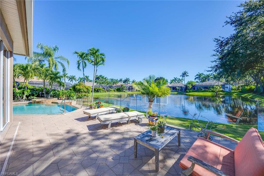 8752 Muirfield DR NAPLES, FL 34109
