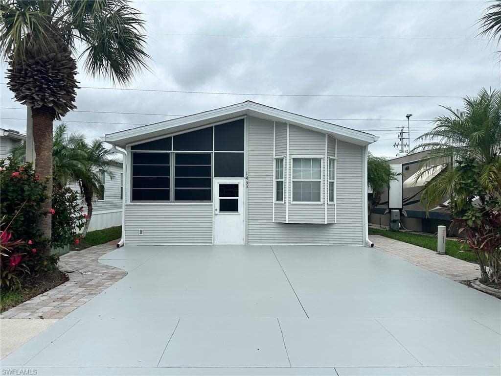1453 Diamond Lake CIR NAPLES, FL 34114