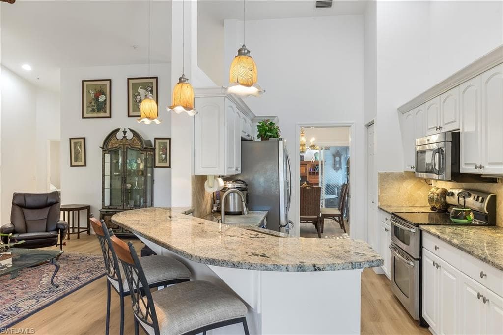 5115 Cedar Springs DR 201 NAPLES, FL 34110