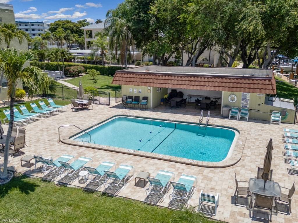 1146 Bald Eagle DR D8 MARCO ISLAND, FL 34145