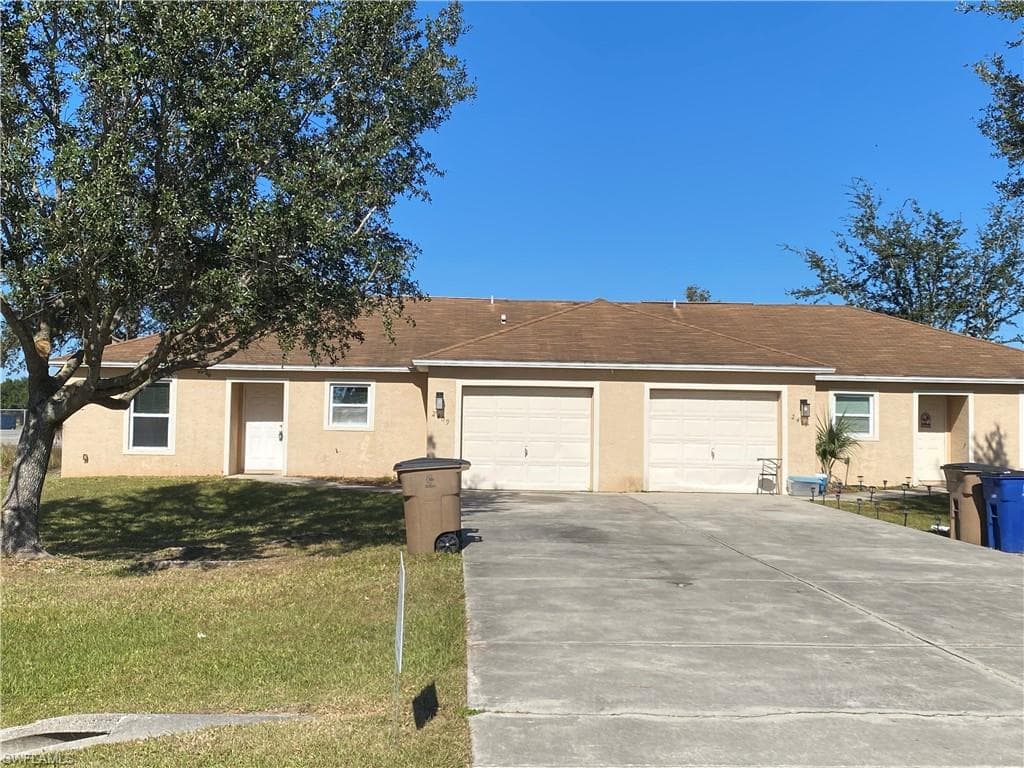 2411 Park RD 2409 LEHIGH ACRES, FL 33971