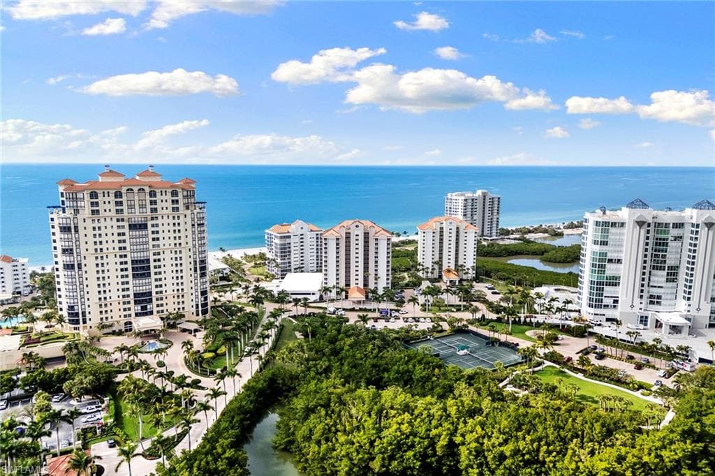 40 Seagate DR 1204A NAPLES, FL 34103