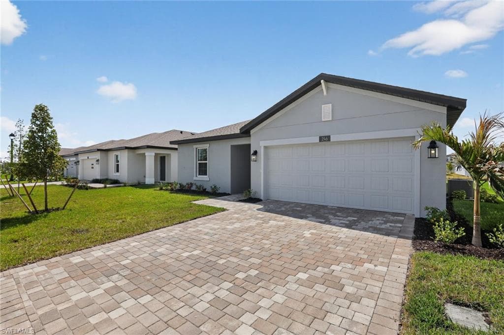 246 Lakeside Breeze WAY LEHIGH ACRES, FL 33936