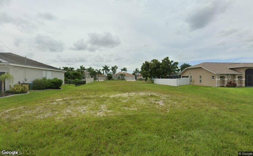 2626 SW 38th ST CAPE CORAL, FL 33914