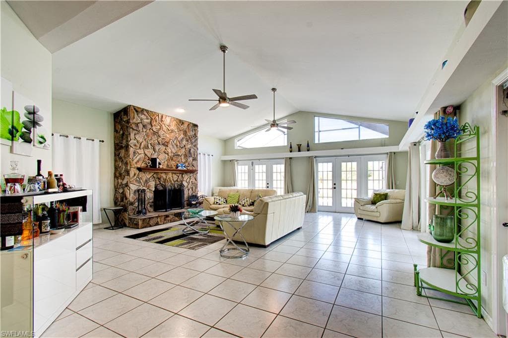 4332 Country Club BLVD CAPE CORAL, FL 33904
