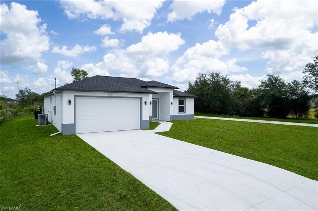 2719 34th ST W LEHIGH ACRES, FL 33971