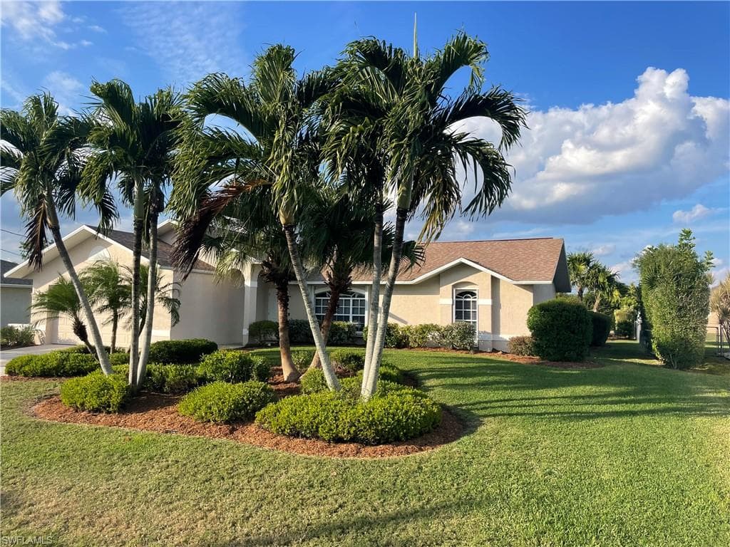 1425 SE 13th TER CAPE CORAL, FL 33990