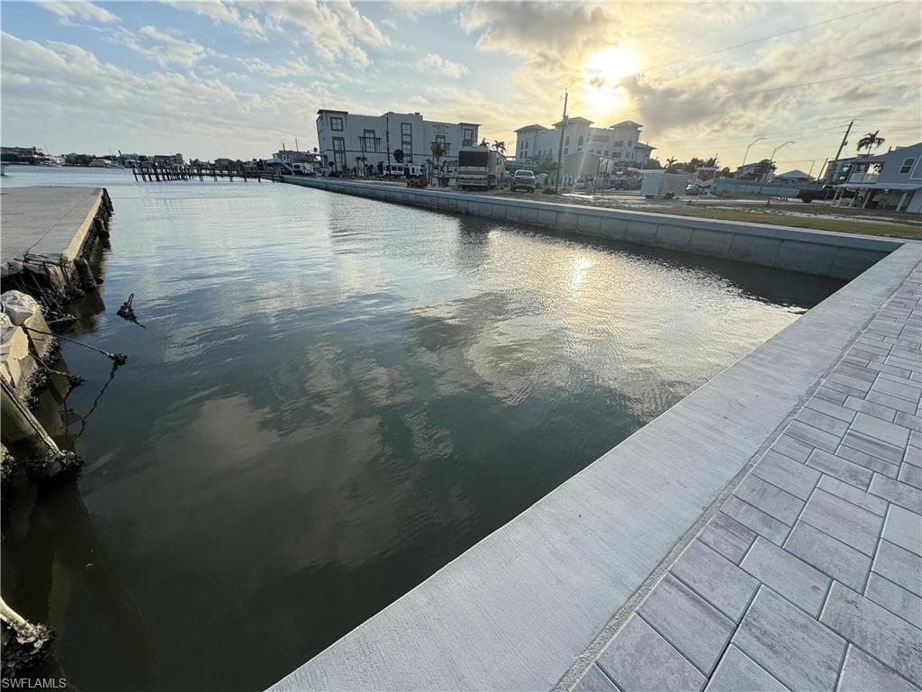 19281 #30 San Carlos BLVD FORT MYERS BEACH, FL 33931