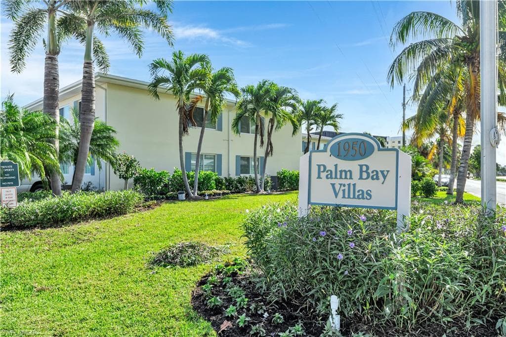 1950 Gulf Shore BLVD N 201 NAPLES, FL 34102