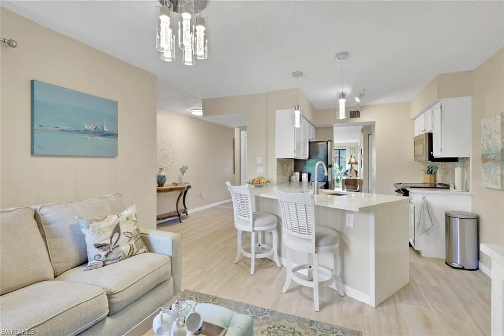 120 Cypress WAY E B5 NAPLES, FL 34110