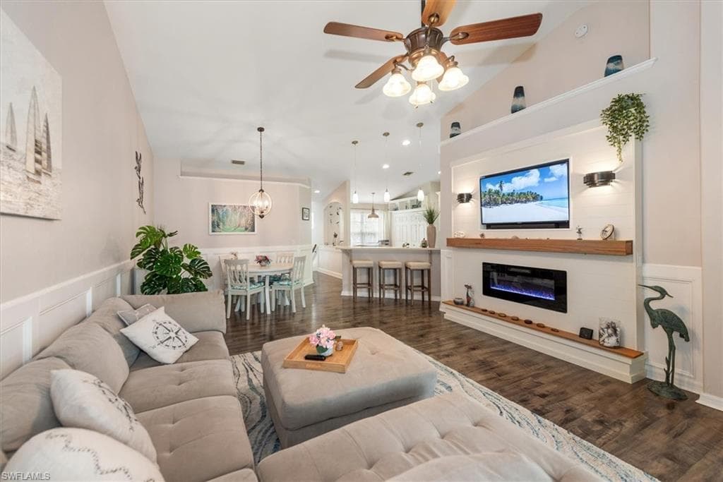 10110 Colonial Country Club BLVD 105 FORT MYERS, FL 33913