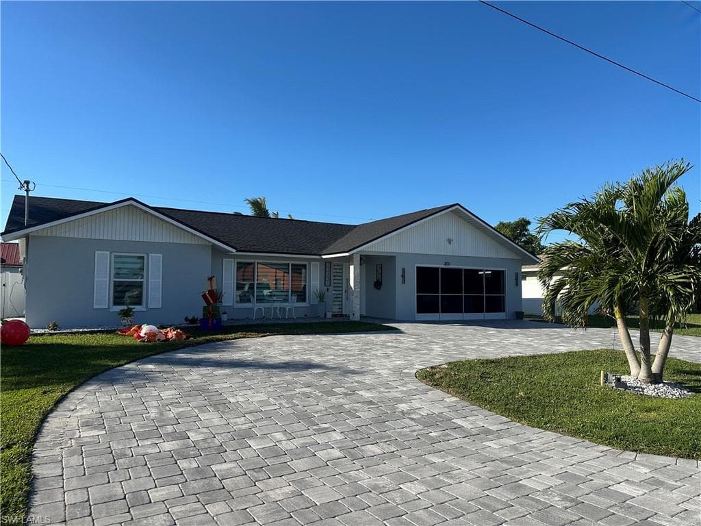 200 10th TER CAPE CORAL, FL 33991