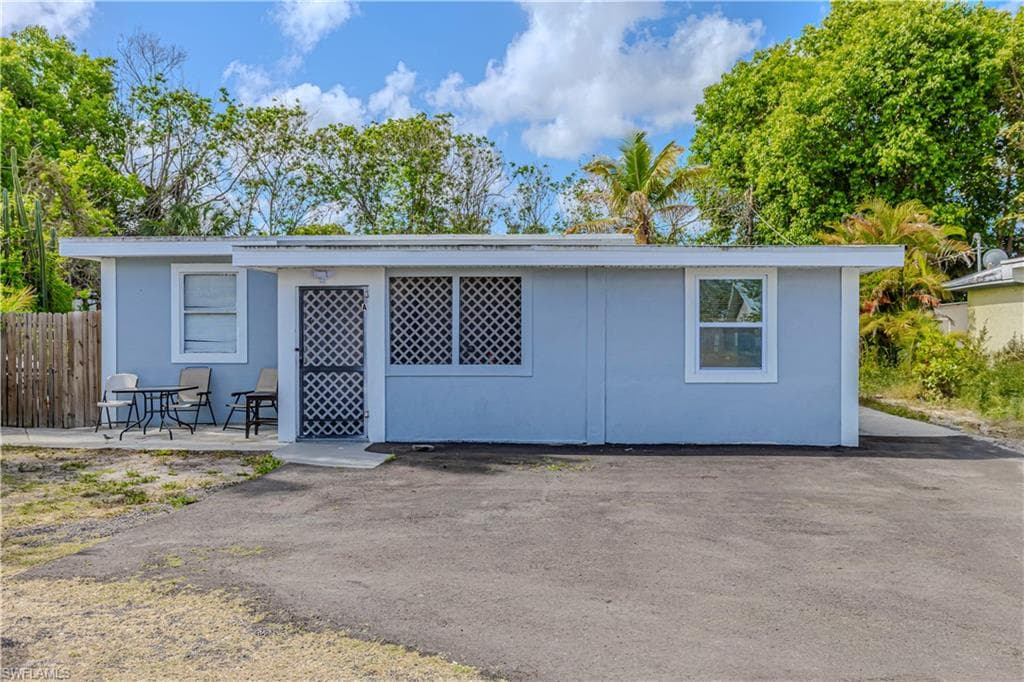 3132 Francis AVE NAPLES, FL 34112