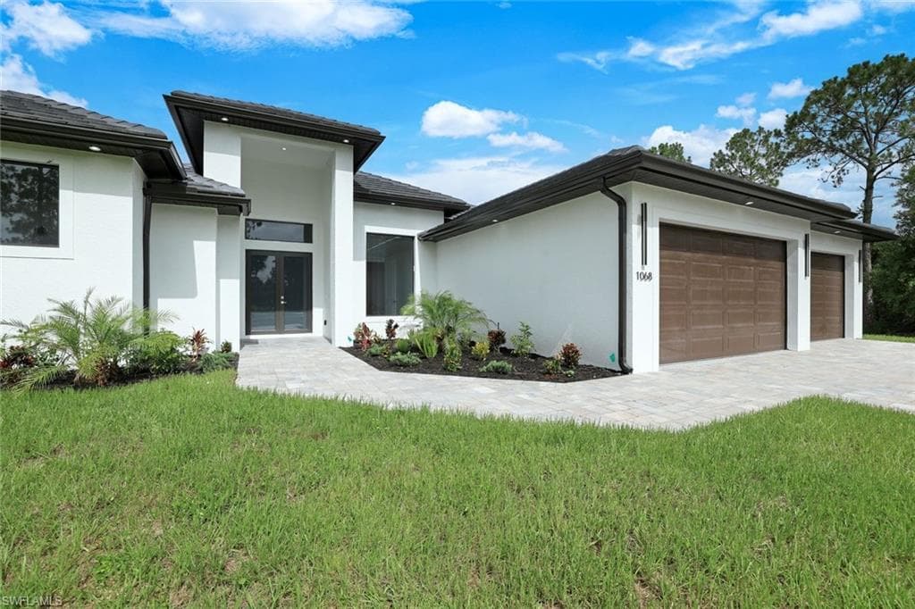 1068 16th ST NE NAPLES, FL 34120