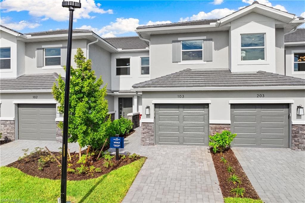 15339 Giardino DR 11-103 NAPLES, FL 34114