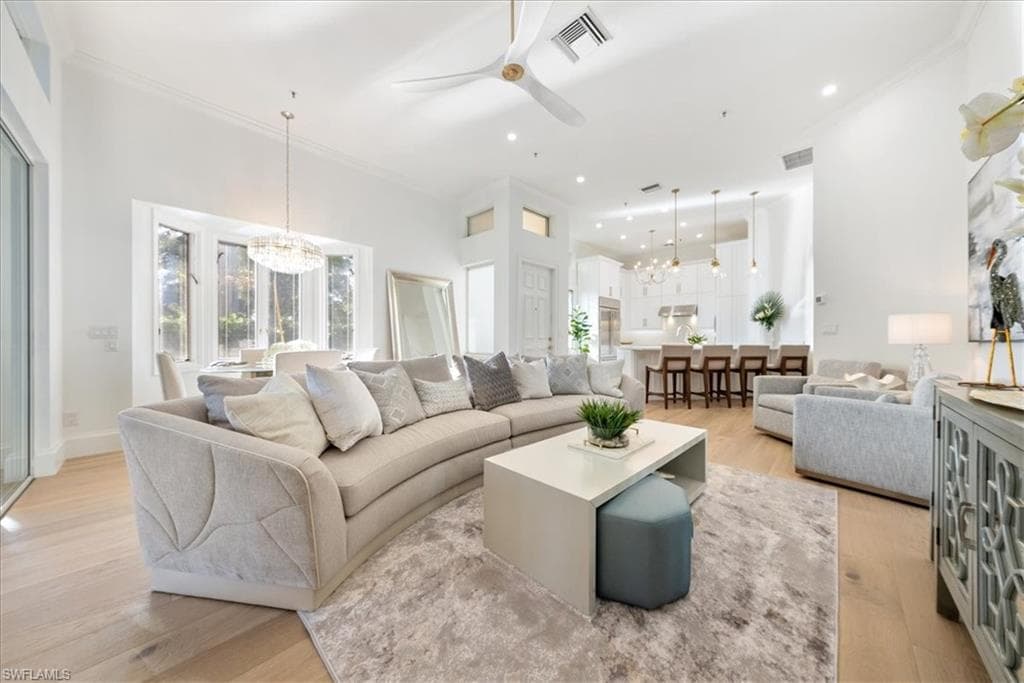 3624 Belair LN 13 NAPLES, FL 34103
