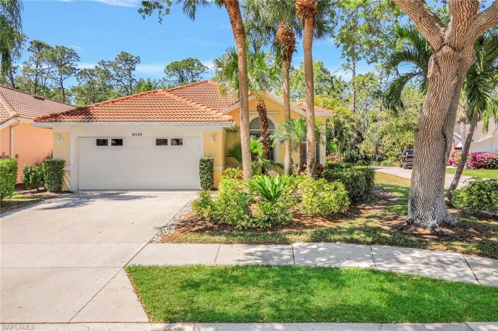 6119 Manchester PL NAPLES, FL 34110