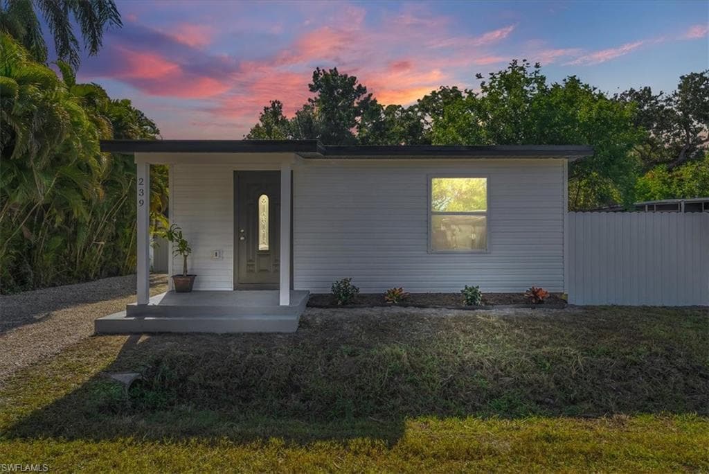 239 State ST NORTH FORT MYERS, FL 33903