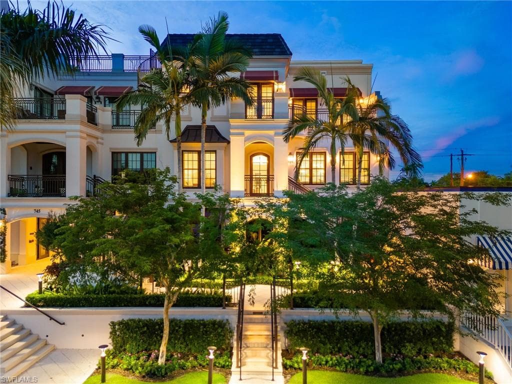 745 12th AVE S 103 NAPLES, FL 34102
