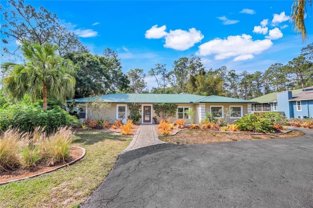 5248 Coral Wood DR NAPLES, FL 34119