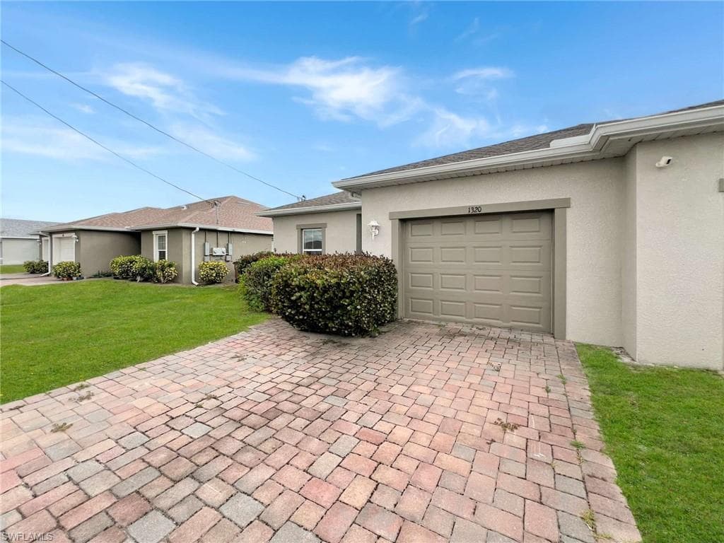 1320 SW Trafalgar PKWY CAPE CORAL, FL 33991