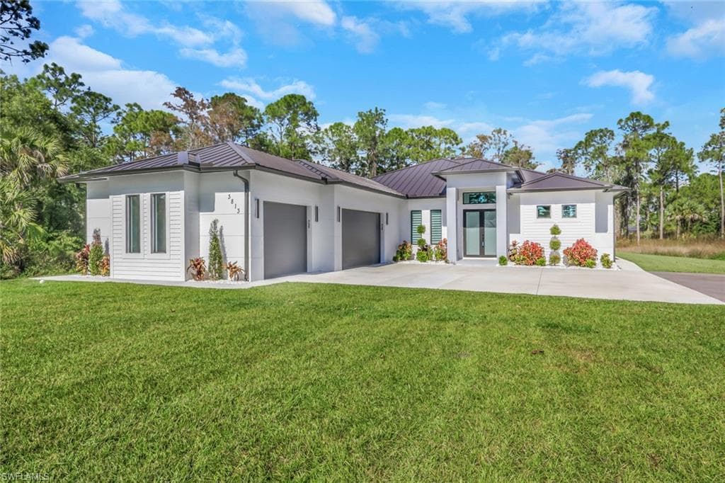 3813 16th AVE NE NAPLES, FL 34120