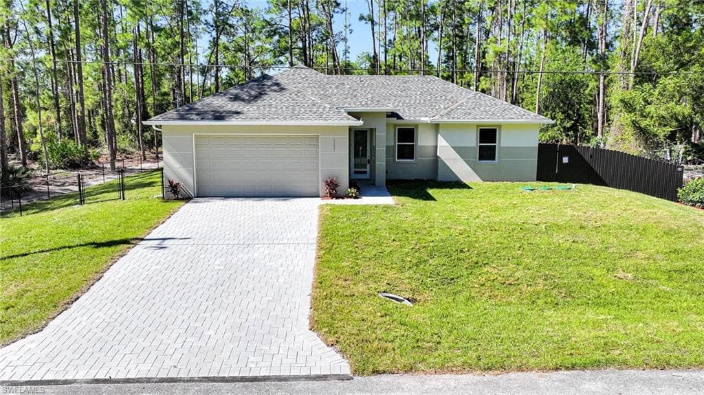 1103 North AVE LEHIGH ACRES, FL 33972