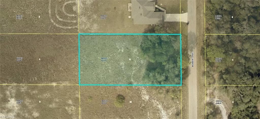 1717 Robert AVE LEHIGH ACRES, FL 33972