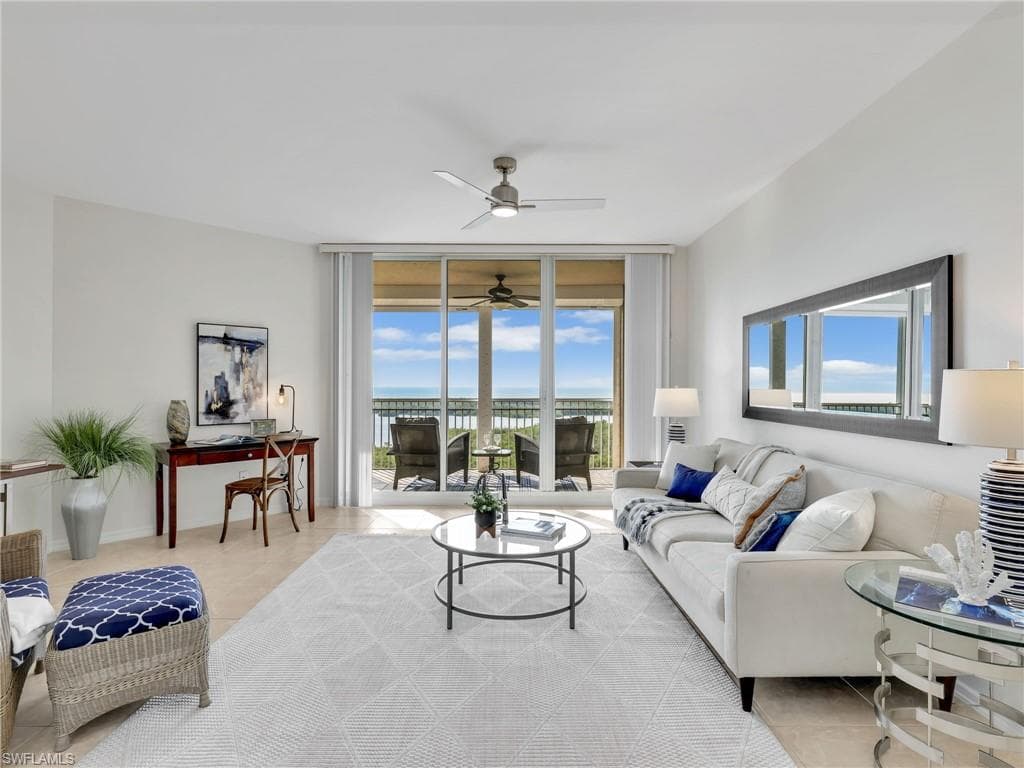 1001 Arbor Lake DR 1003 NAPLES, FL 34110