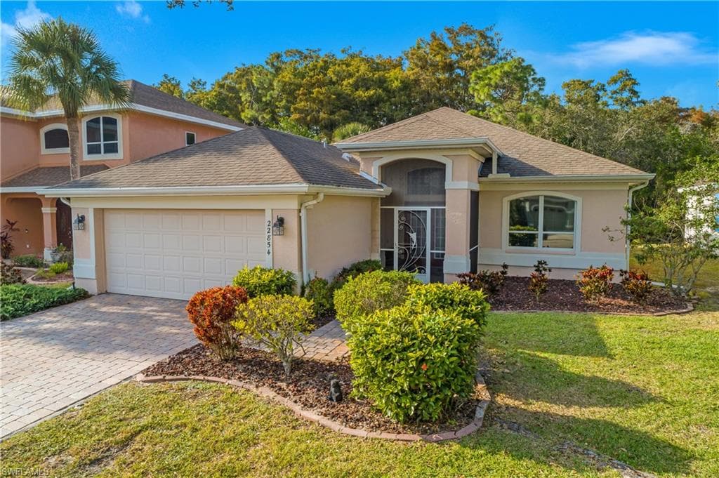 22854 Forest Ridge DR ESTERO, FL 33928