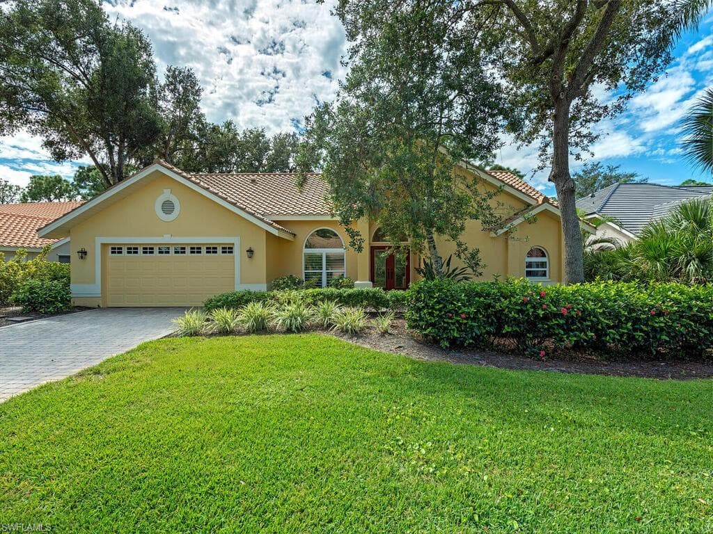 3751 Catbrier CT BONITA SPRINGS, FL 34134
