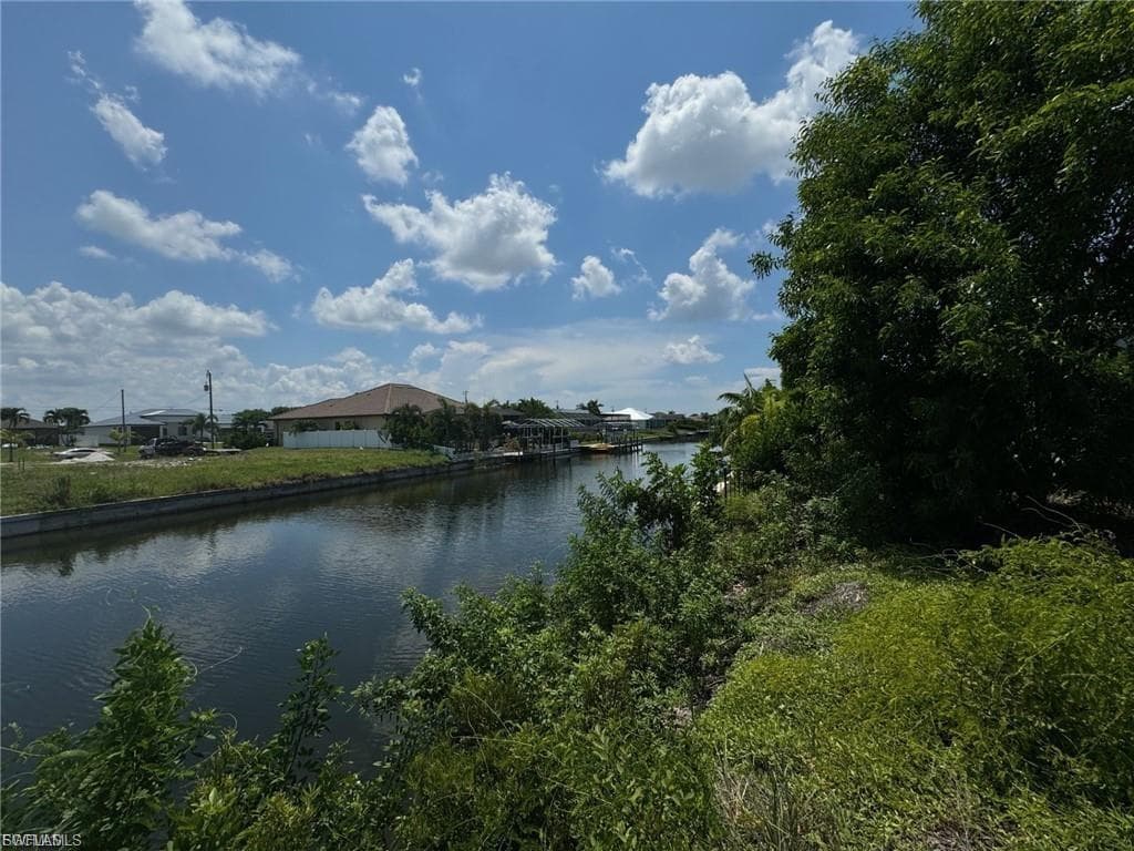 3733 SW 17th PL CAPE CORAL, FL 33914