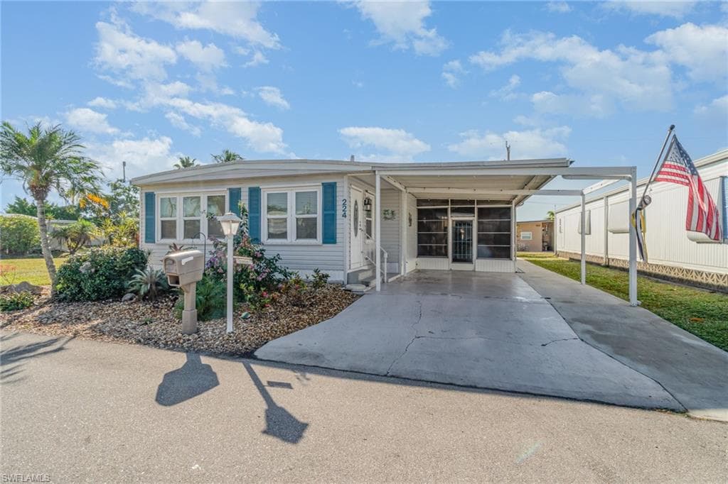 5508 Colonial RD NORTH FORT MYERS, FL 33917