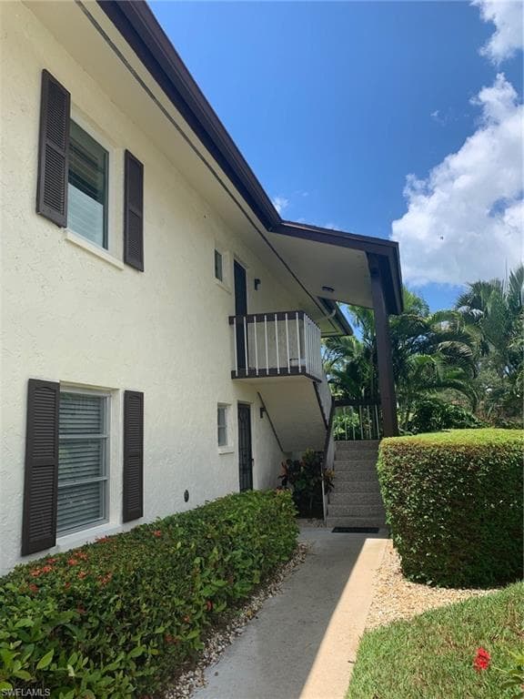4150 Belair LN 109 NAPLES, FL 34103