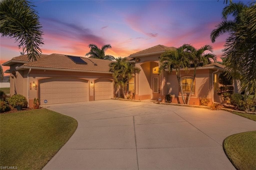 3237 Yucatan PKWY CAPE CORAL, FL 33993