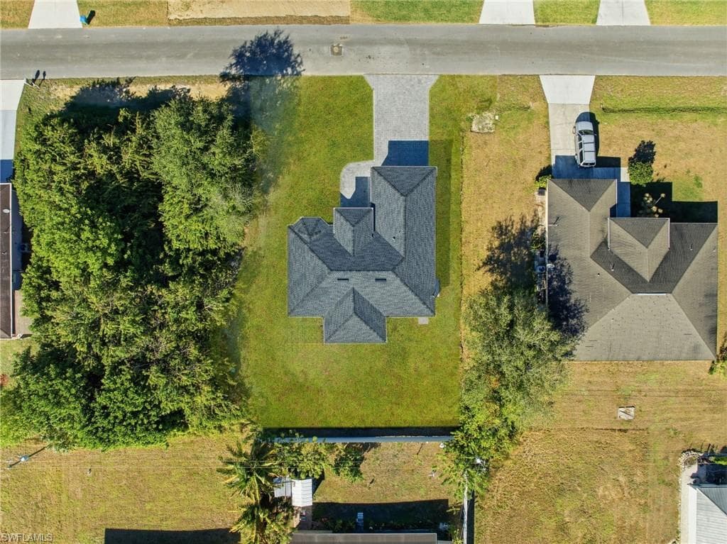 1204 NE 19th TER CAPE CORAL, FL 33909