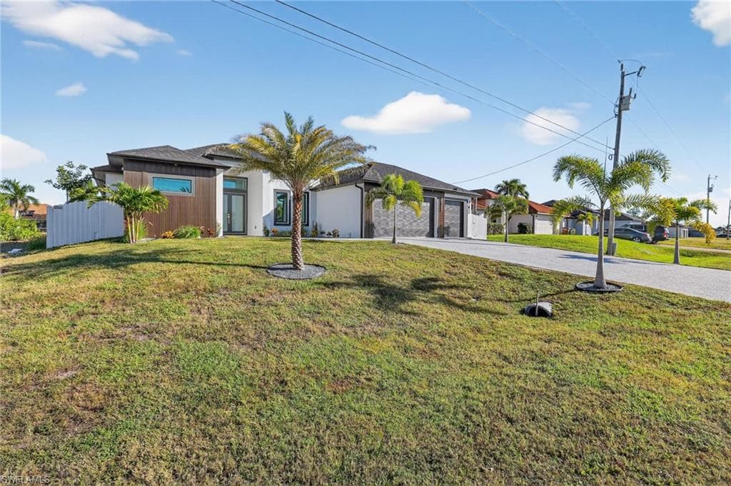 526 NE 5th PL CAPE CORAL, FL 33909