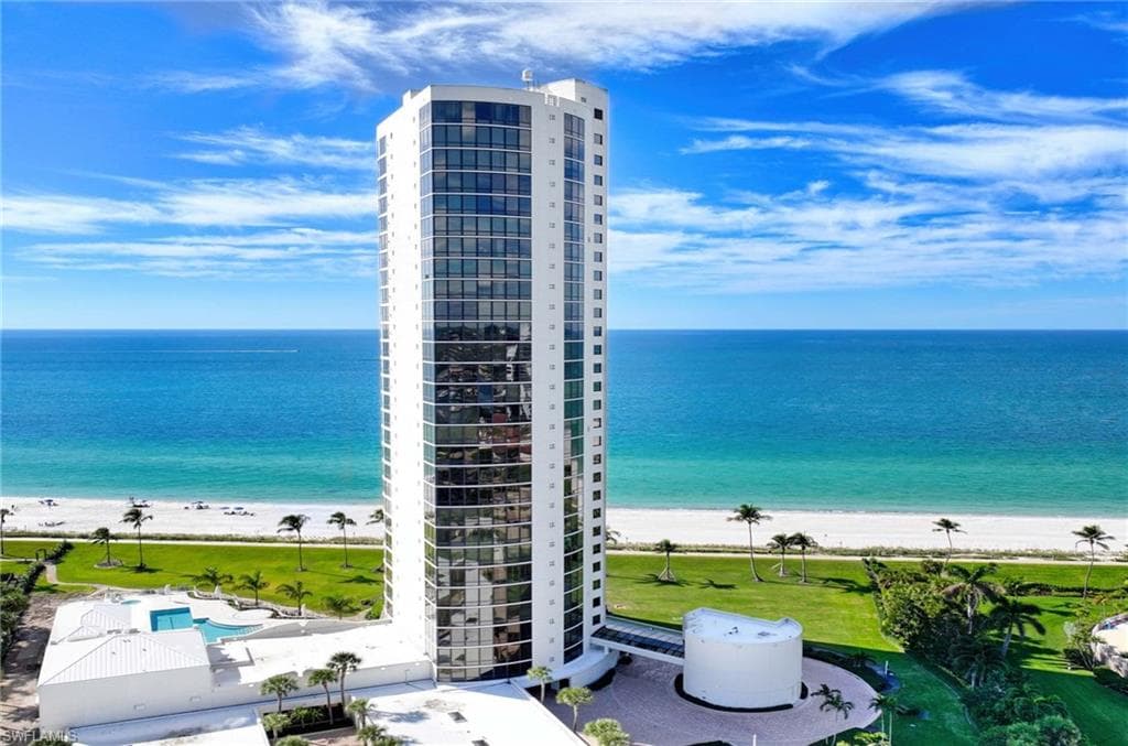 4601 Gulf Shore BLVD N 2 NAPLES, FL 34103