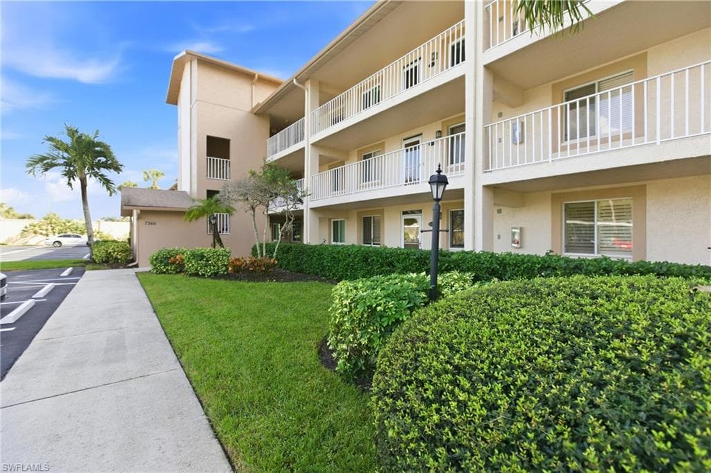 7360 Glenmoor LN 4306 NAPLES, FL 34104