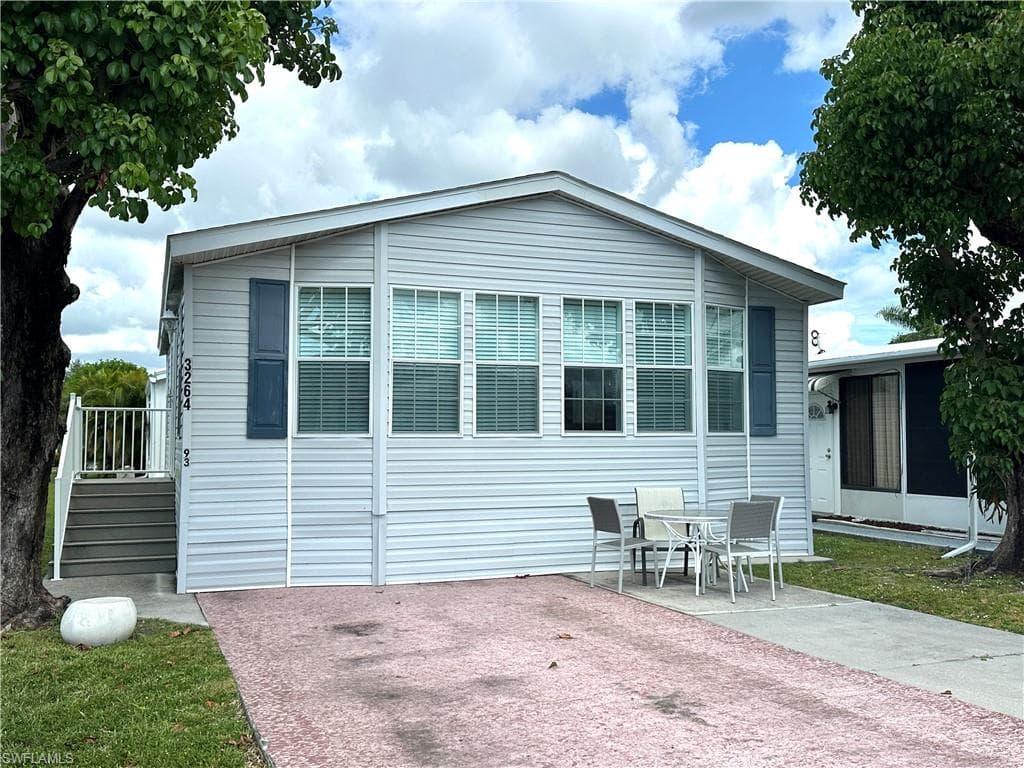 3264 Ott LN BONITA SPRINGS, FL 34134