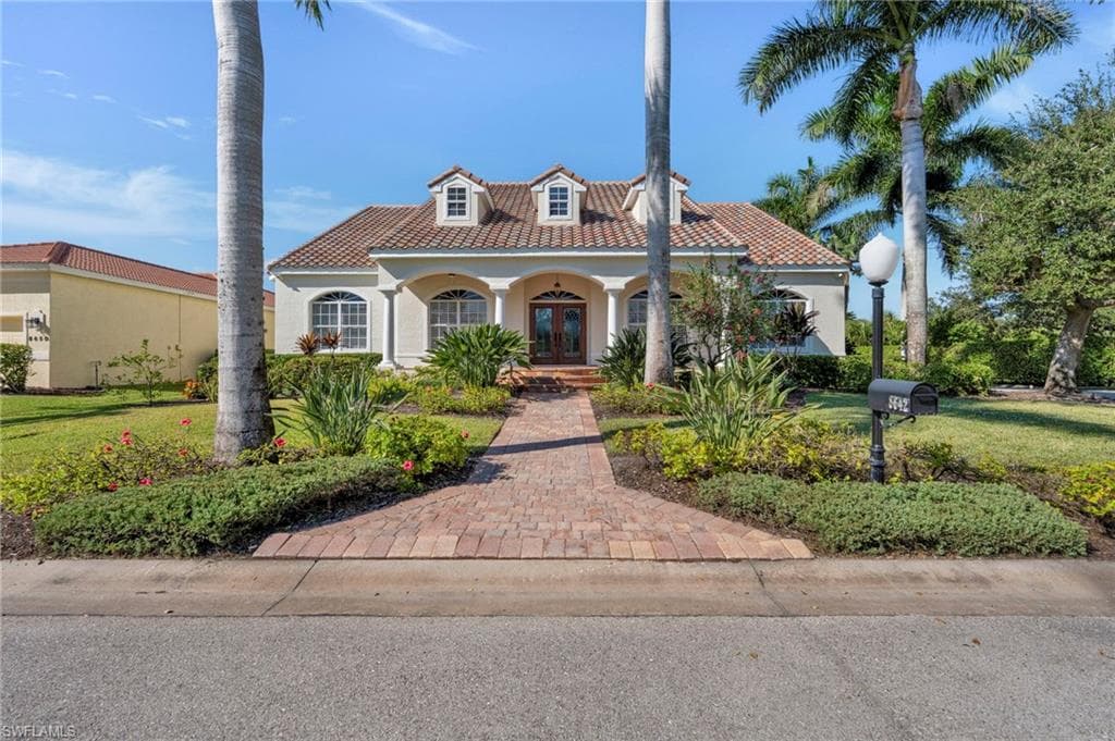8642 S Lake CIR FORT MYERS, FL 33908