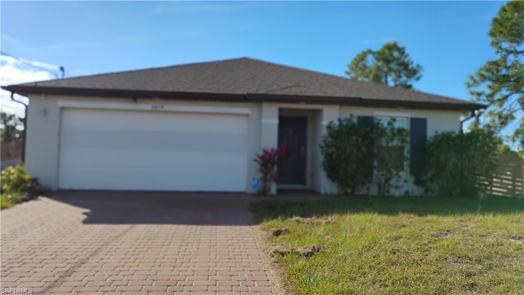 2819 43rd ST W LEHIGH ACRES, FL 33971