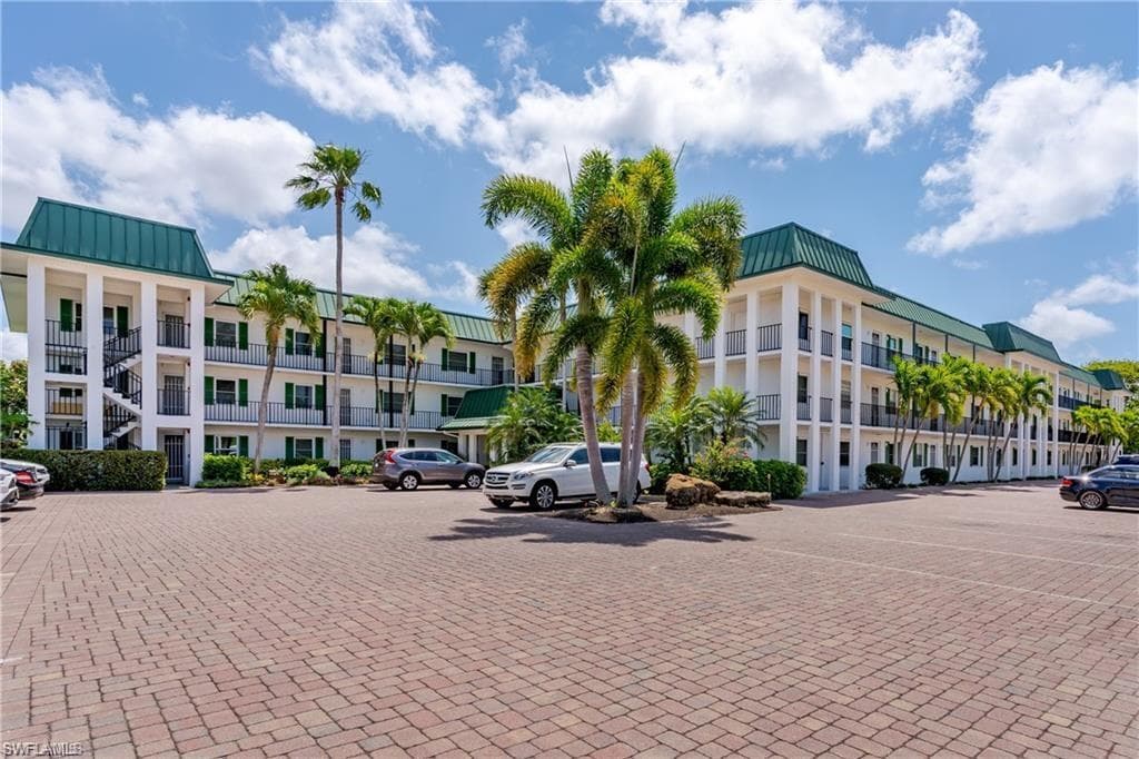 3030 Binnacle DR 107 NAPLES, FL 34103