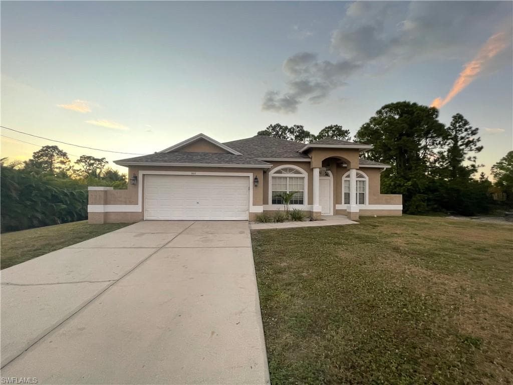 1611 Hines AVE LEHIGH ACRES, FL 33972