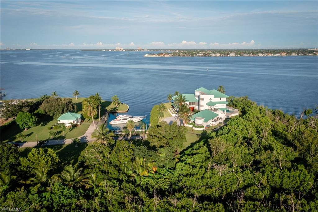14040 Schultz Rd FORT MYERS, FL 33908