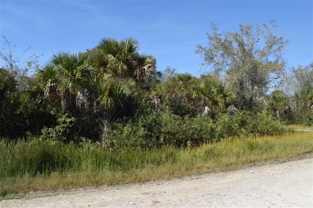 860 Evanston ST E LEHIGH ACRES, FL 33974
